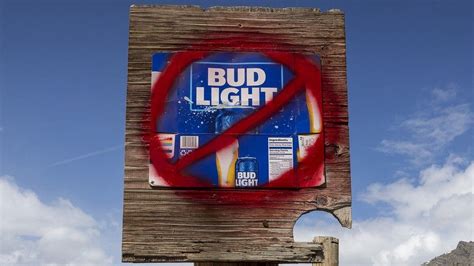 Bud Light boycott over trans influencer Dylan Mulvaney hits beer。